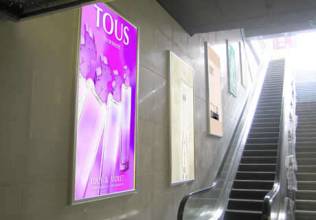 超薄燈箱制作如何在狹小空間使用？