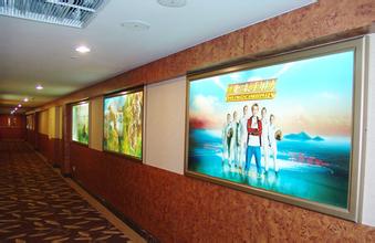 河南戶(hù)外燈箱:廣告的由來(lái)源于經(jīng)濟(jì)的需求