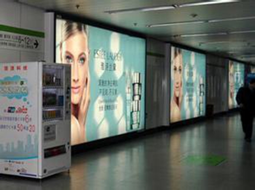 戶外防水燈箱制作時(shí)注意事項(xiàng)，提升防水的辦法